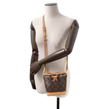 将图像加载到图库查看器中，LOUIS VUITTON Nano Noe BrownM81266 Monogram
