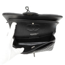 将图像加载到图库查看器中，CHANEL Matelasse W Flap Chain Shoulder Bag BlackA01113 Lambskin Size 23
