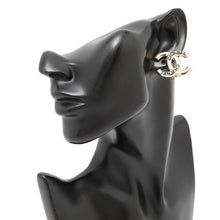 将图像加载到图库查看器中，CHANEL CC Logo Earring Champagne GoldABE811 Metal
