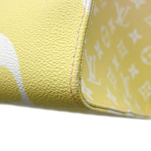 Load image into Gallery viewer, LOUIS VUITTON Onthego Rose claireM57641 Monogram / Giant Size GM
