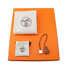 Load image into Gallery viewer, HERMES Birkin Gold Togo Leather Size 30
