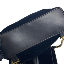 将图像加载到图库查看器中，CHANEL CC Logo Chain Backpack Black Velour Lambskin
