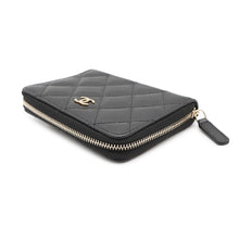 将图像加载到图库查看器中，CHANEL Matelasse CC Logo Small Wallet BlackAP4652 Caviskin
