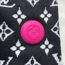 Load image into Gallery viewer, LOUIS VUITTON Monogram sleeveless knit dress Size XS Noir/White/Pink Silk63% Nylon34% Polyurethane3%
