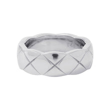 Load image into Gallery viewer, CHANEL Coco Crush Ring Medium Size 48/#8J10570 18K White Gold
