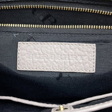 将图像加载到图库查看器中，BURBERRY Medium Clifton Insignia Gray3971049 Leather
