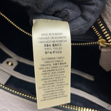 将图像加载到图库查看器中，BURBERRY Medium Clifton Insignia Gray3971049 Leather
