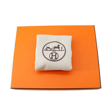 Load image into Gallery viewer, HERMES Kelly Jump Orange Field Swift Leather
