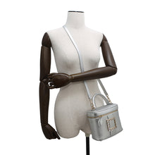 将图像加载到图库查看器中，Roger Vivier Roger Vivier Rhinestone Vanity Shoulder Bag SilverRBWANMH Leather Rhinestone
