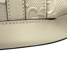 将图像加载到图库查看器中，GUCCI GG Embossed Backpack White625770 Leather
