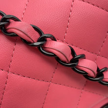 Load image into Gallery viewer, CHANEL Matelasse Single Flap ChainShoulder PinkA69900 Lambskin Size 20
