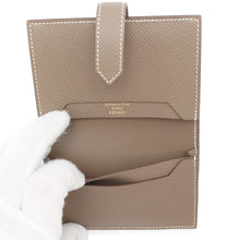 将图像加载到图库查看器中，HERMES Bearn Card Case Etoupe Epsom
