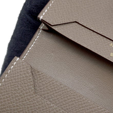 将图像加载到图库查看器中，HERMES Bearn Card Case Etoupe Epsom
