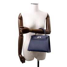 Load image into Gallery viewer, HERMES Kelly Sellier blue navy Epsom Size 25
