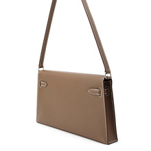 将图像加载到图库查看器中，HERMES kelly elan Etoupe Veau Madame
