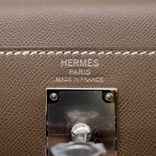 将图像加载到图库查看器中，HERMES kelly elan Etoupe Veau Madame
