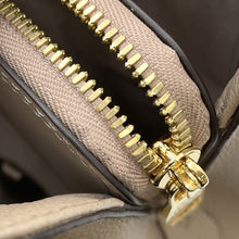 Load image into Gallery viewer, LOUIS VUITTON Montaigne Tourterelle claimM45489 Monogram Empreinte Leather Size BB
