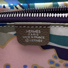 Load image into Gallery viewer, HERMES Azap compact silk in Etoupe Epsom
