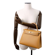 Load image into Gallery viewer, HERMES Kelly Sellier Natural Chamonix Leather Size 28
