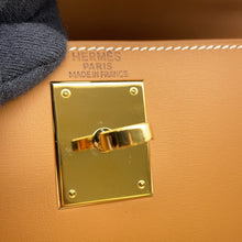 Load image into Gallery viewer, HERMES Kelly Sellier Natural Chamonix Leather Size 28
