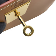 Load image into Gallery viewer, HERMES Kelly Sellier Natural Chamonix Leather Size 28
