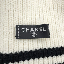 Load image into Gallery viewer, CHANEL Logo Patch Scarf White/BlackAAA409 Cashmere100%
