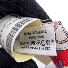 Load image into Gallery viewer, HERMES Twilly Cliquetis Cliquetis Grenadine/White/VertH061574S Silk100%
