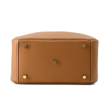 Load image into Gallery viewer, HERMES Lindy Gold Taurillon Clemence Size 26
