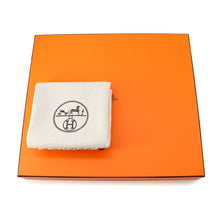 Load image into Gallery viewer, HERMES Lindy Gold Taurillon Clemence Size 26
