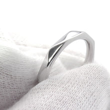 Load image into Gallery viewer, GRAFF Laurence Graff Signature Ring Size #9 18K White Gold

