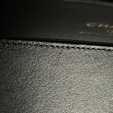 将图像加载到图库查看器中，CHANEL Matelasse Top Handle Chain Vanity Bag BlackAP2199 Lambskin
