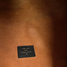 将图像加载到图库查看器中，LOUIS VUITTON Lowkey Hobo NoirM24856 Grained Calf Leather Size MM
