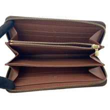 Load image into Gallery viewer, LOUIS VUITTON Zippy Wallet BrownM93759 Monogram・Rose
