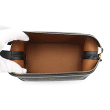 将图像加载到图库查看器中，CELINE Triomphe Toilet Pouch Black10D502BTB 38NO PVC
