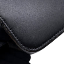 将图像加载到图库查看器中，CELINE Triomphe Toilet Pouch Black10D502BTB 38NO PVC
