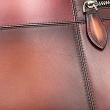 将图像加载到图库查看器中，Berluti Nino TGM Calligraphy Clutch Bag Brown Leather Size TGM
