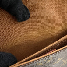 Load image into Gallery viewer, LOUIS VUITTON Marel Sac A Dos BrownM51158 Monogram
