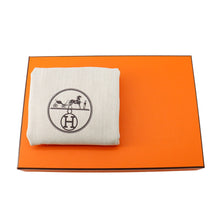 Load image into Gallery viewer, HERMES Fourbi Natural Toile Chevrons Barenia Leather Size 25
