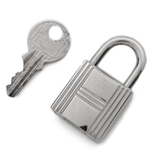 Load image into Gallery viewer, HERMES Picotin Lock Ruby Taurillon Clemence Size PM
