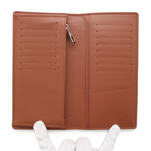 Load image into Gallery viewer, LOUIS VUITTON Brazza PortefeuilleNM BrownM82631 Epi XL
