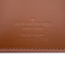 Load image into Gallery viewer, LOUIS VUITTON Brazza PortefeuilleNM BrownM82631 Epi XL
