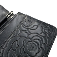 Load image into Gallery viewer, CHANEL Camellia Chain wallet BlackA47421 Lambskin

