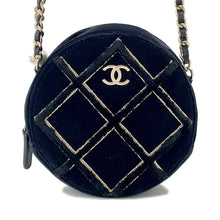 将图像加载到图库查看器中，CHANEL Matelasse ChainShoulder Bag Black Velour Faux Pearl
