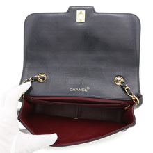 将图像加载到图库查看器中，CHANEL Diana ChainShoulder Bag Navy Lambskin
