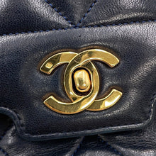 将图像加载到图库查看器中，CHANEL Diana ChainShoulder Bag Navy Lambskin
