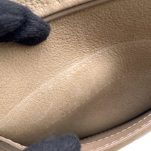 将图像加载到图库查看器中，Delvaux Shoulder Bag Beige Leather
