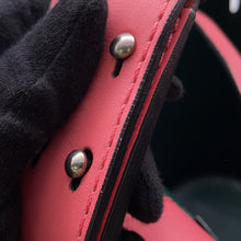 将图像加载到图库查看器中，BURBERRY Bucket One Shoulder Bag Pink4075872 Leather
