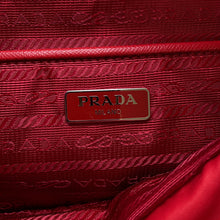 将图像加载到图库查看器中，PRADA ★Backpack Red Nylon
