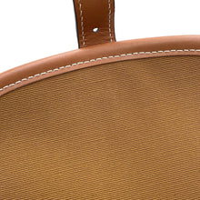 将图像加载到图库查看器中，CELINE Triomphe Folco Shoulder Bag Tan191502 PVC Leather Size Medium
