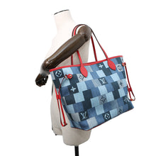 Load image into Gallery viewer, LOUIS VUITTON Square Patchwork Neverfull Blue/RedM44981 Monogram Denim Size MM
